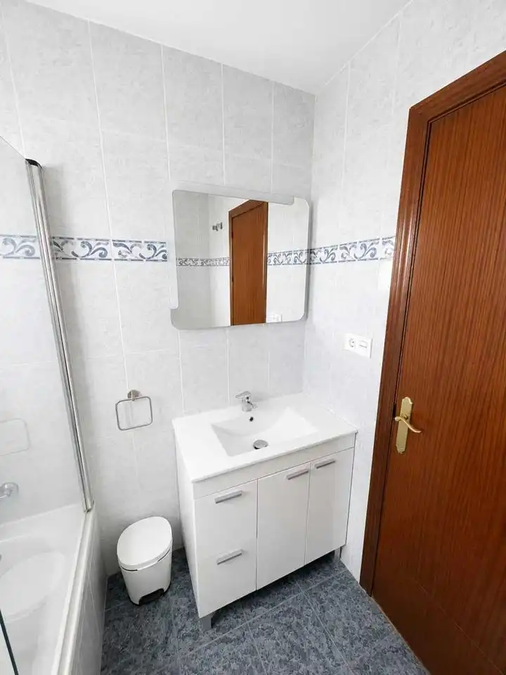 Bany de Casa o xalet de lloguer en Coín amb Aire condicionat, Terrassa i Moblat