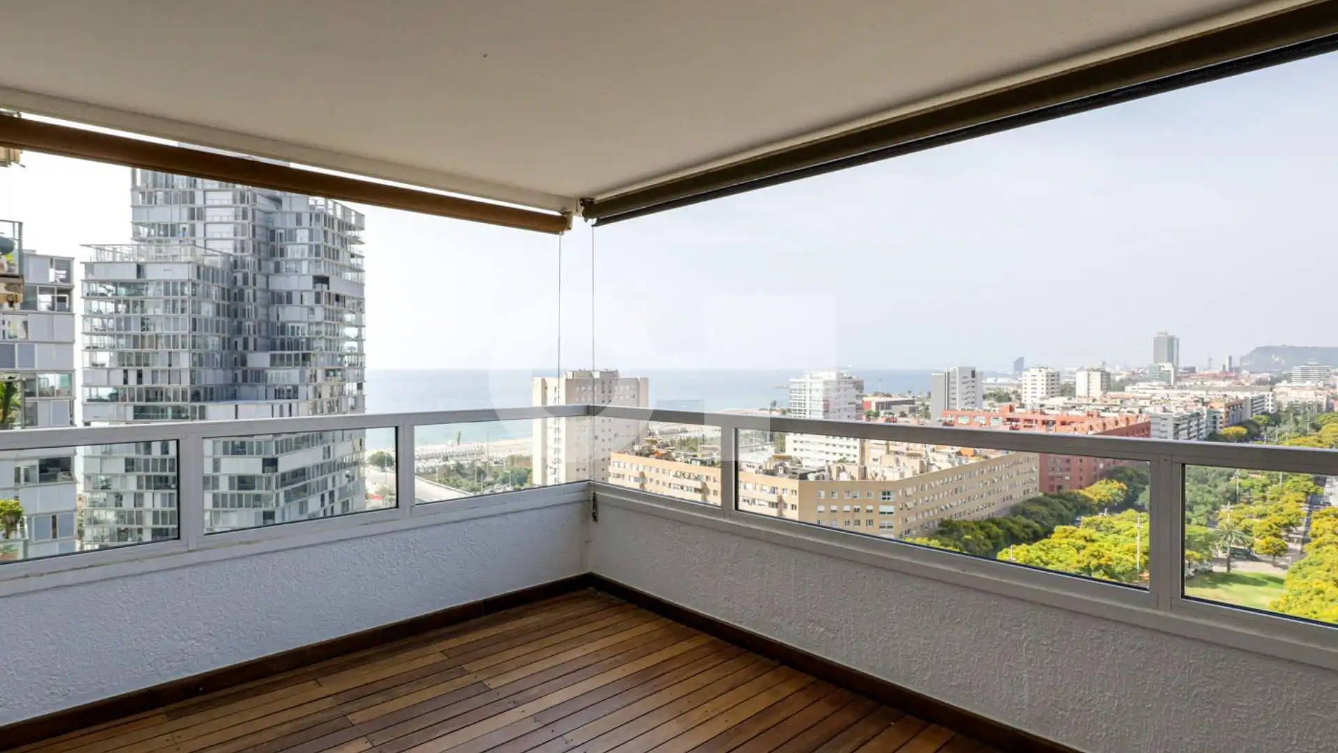 Terrasse von Wohnungen zum Verkauf in Barcelona mit Heizung, Terrasse und Abstellraum