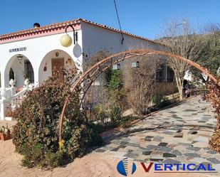 Vista exterior de Casa o xalet en venda en Caudete amb Piscina