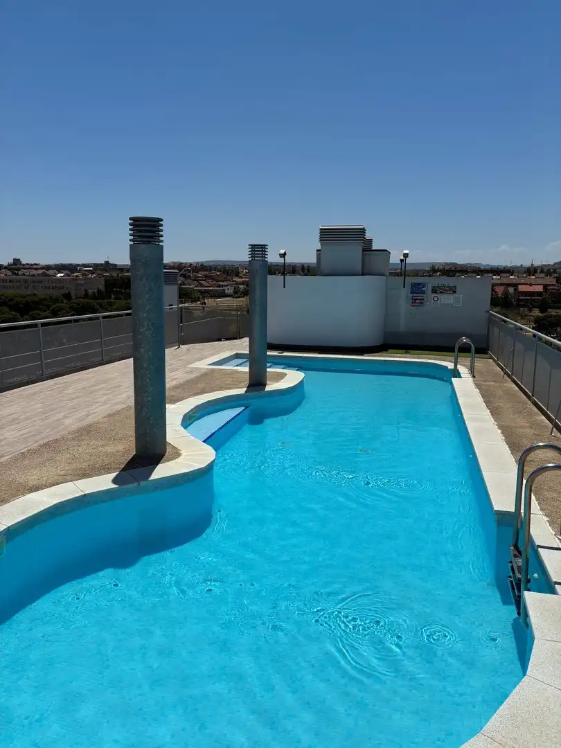 Swimming pool of Flat for sale in Zaragoza  with Air Conditioner, Heating and Terrace