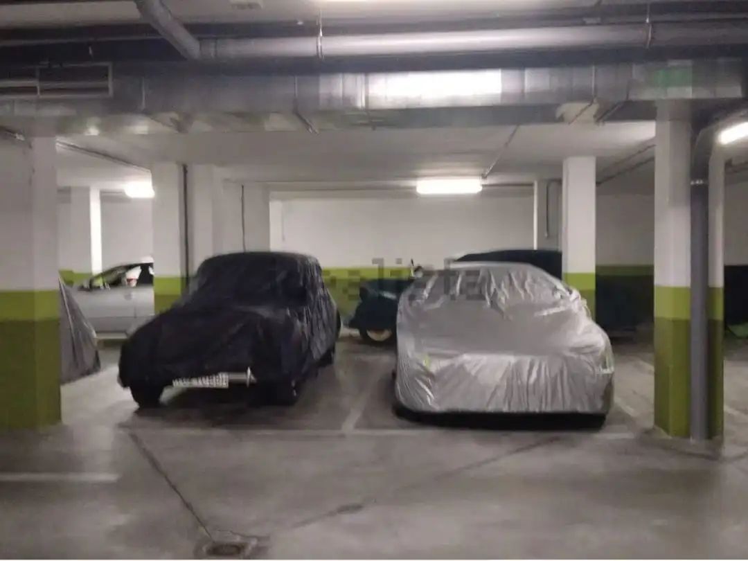 Parking of Garage for rent in Norte