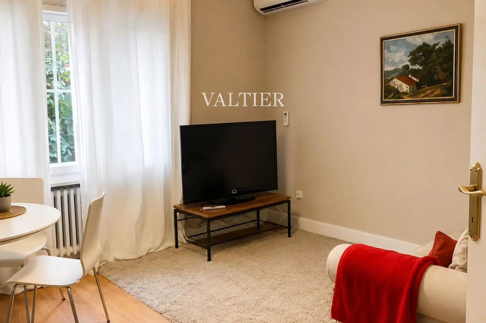 Sala d'estar de Àtic de lloguer en Madrid amb Moblat