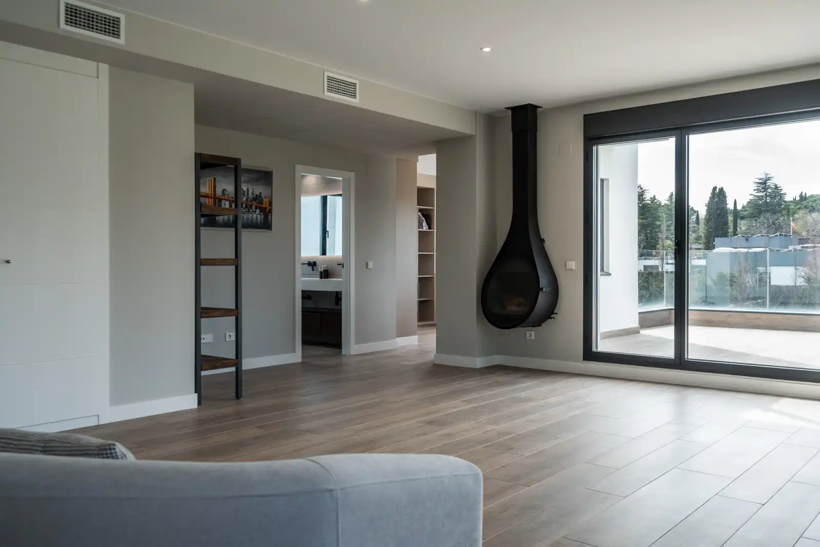 Living room of Houses for sale in Villanueva de la Cañada  with Air Conditioner, Heating and Private garden