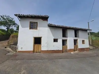 Vista exterior de Casa o xalet en venda en Siero amb Jardí privat