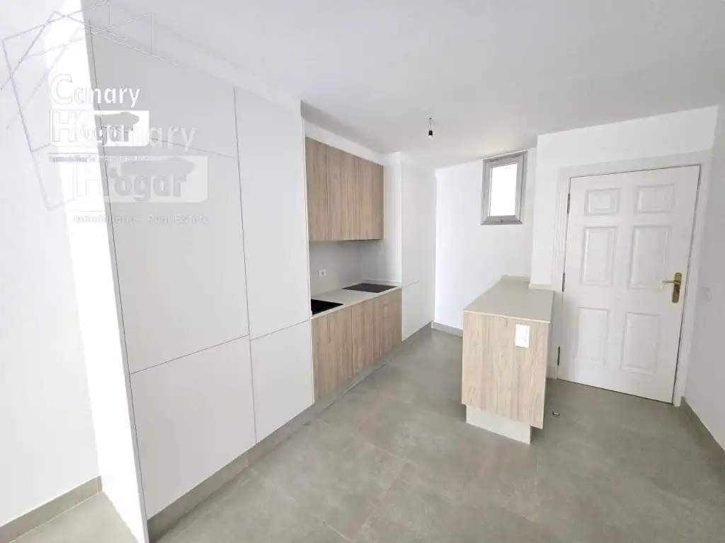 Apartamento con terraza en venta en Calle del Aljibe, imagen 3