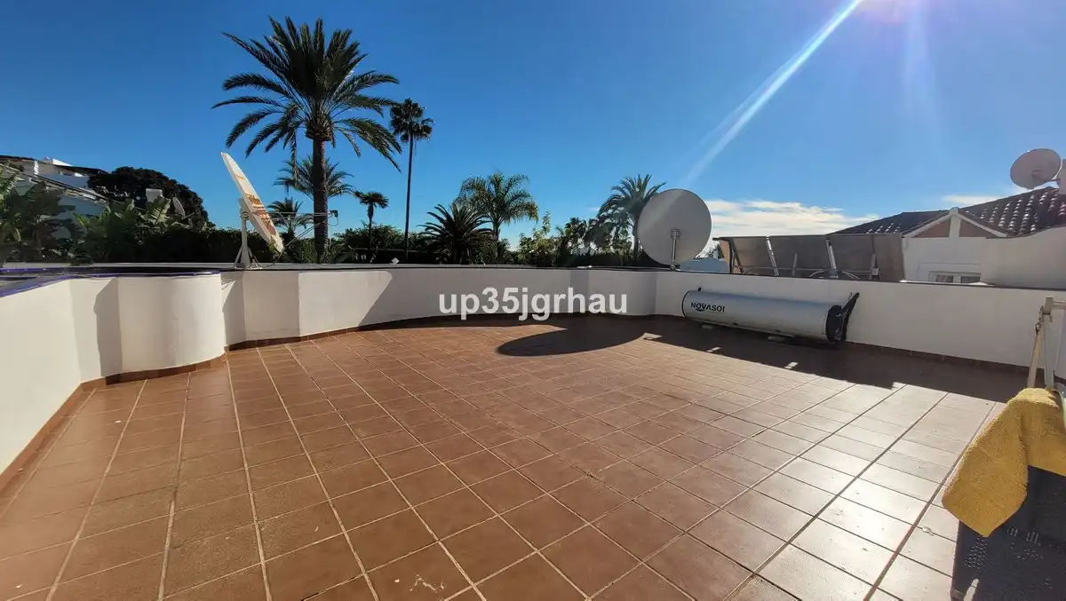 Villa mit Pool zum Verkauf in Avenida Benamara 15, imagen 23