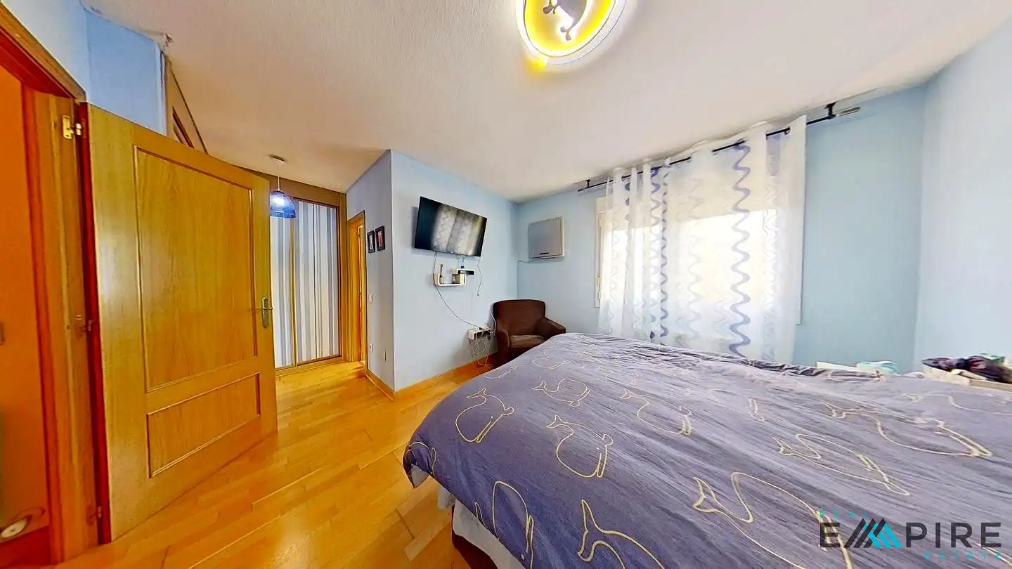 Habitación de Casa adosada en venta en Valdemoro con Aire acondicionado, Calefacción y Amueblado
