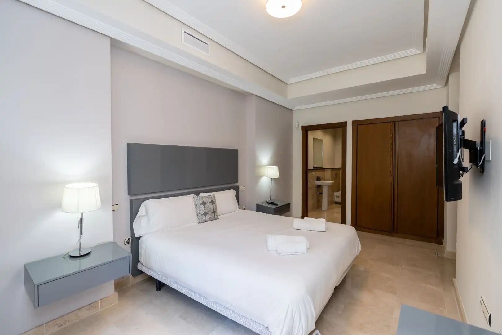 Chalet con terraza en venta en Calle Hinaharros 30, imagen 42