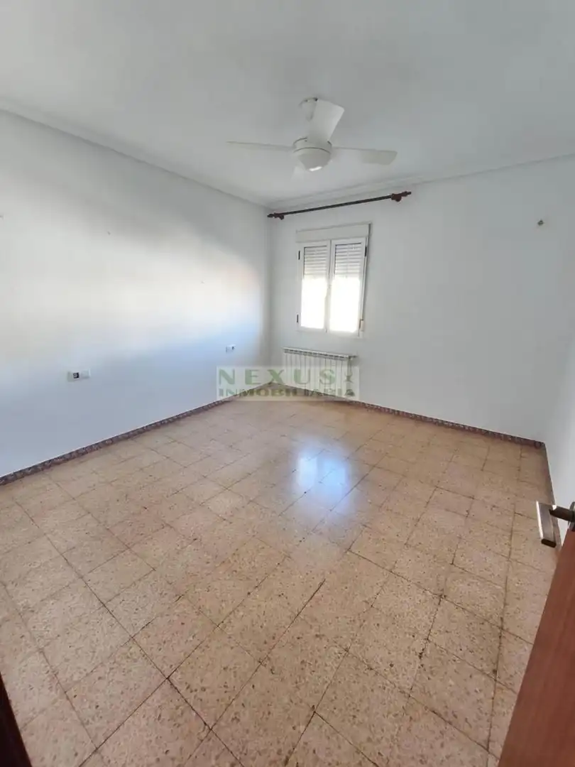 Bedroom of Flat for sale in Cáceres  with Air Conditioner and Heating