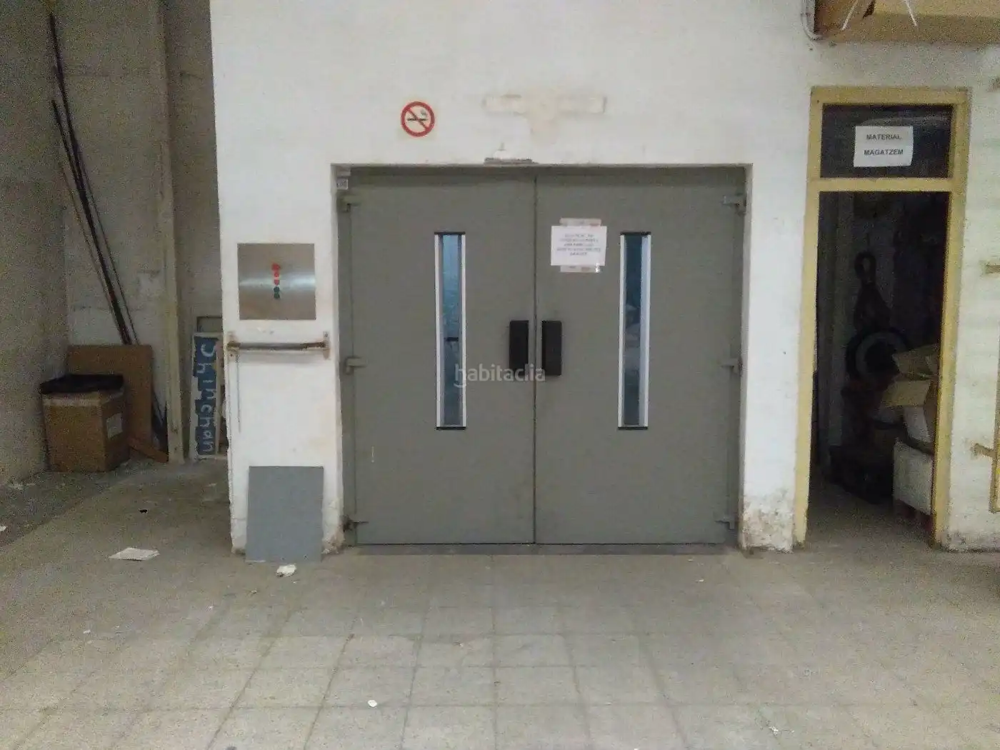 Fabrikhallen zum Verkauf in Badalona