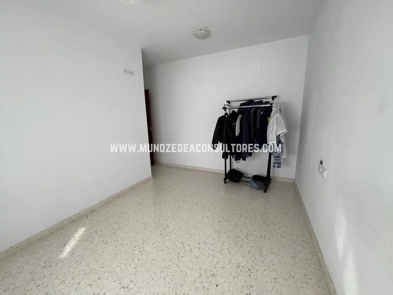 Dormitori de Pis en venda en Lucena amb Aire condicionat