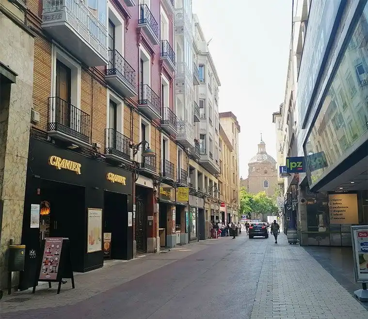 Garage zur Miete in Paseo Independencia