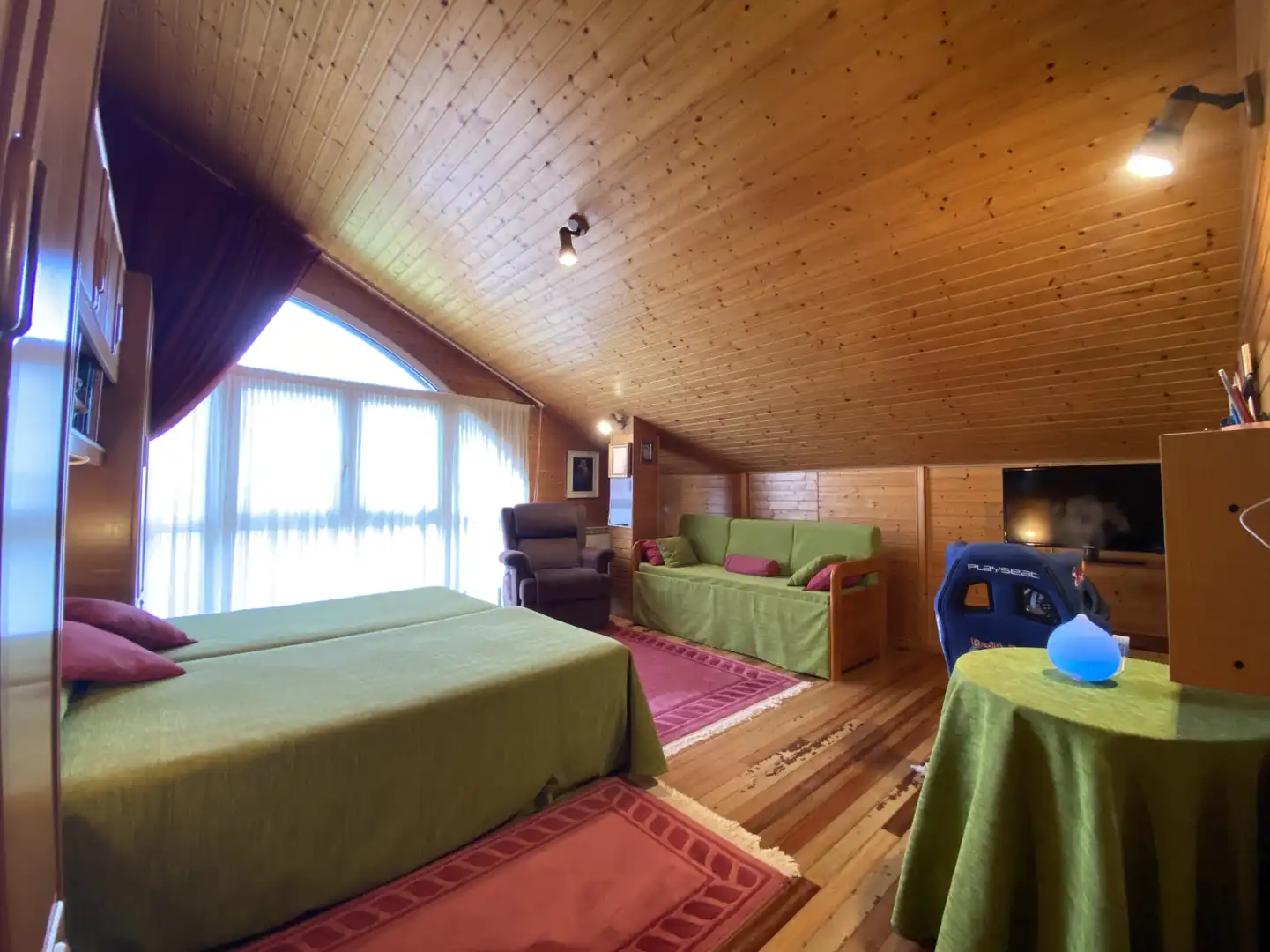 Bedroom of Detached homes for sale in Torrelavega   with Heating, Private garden and Parquet flooring