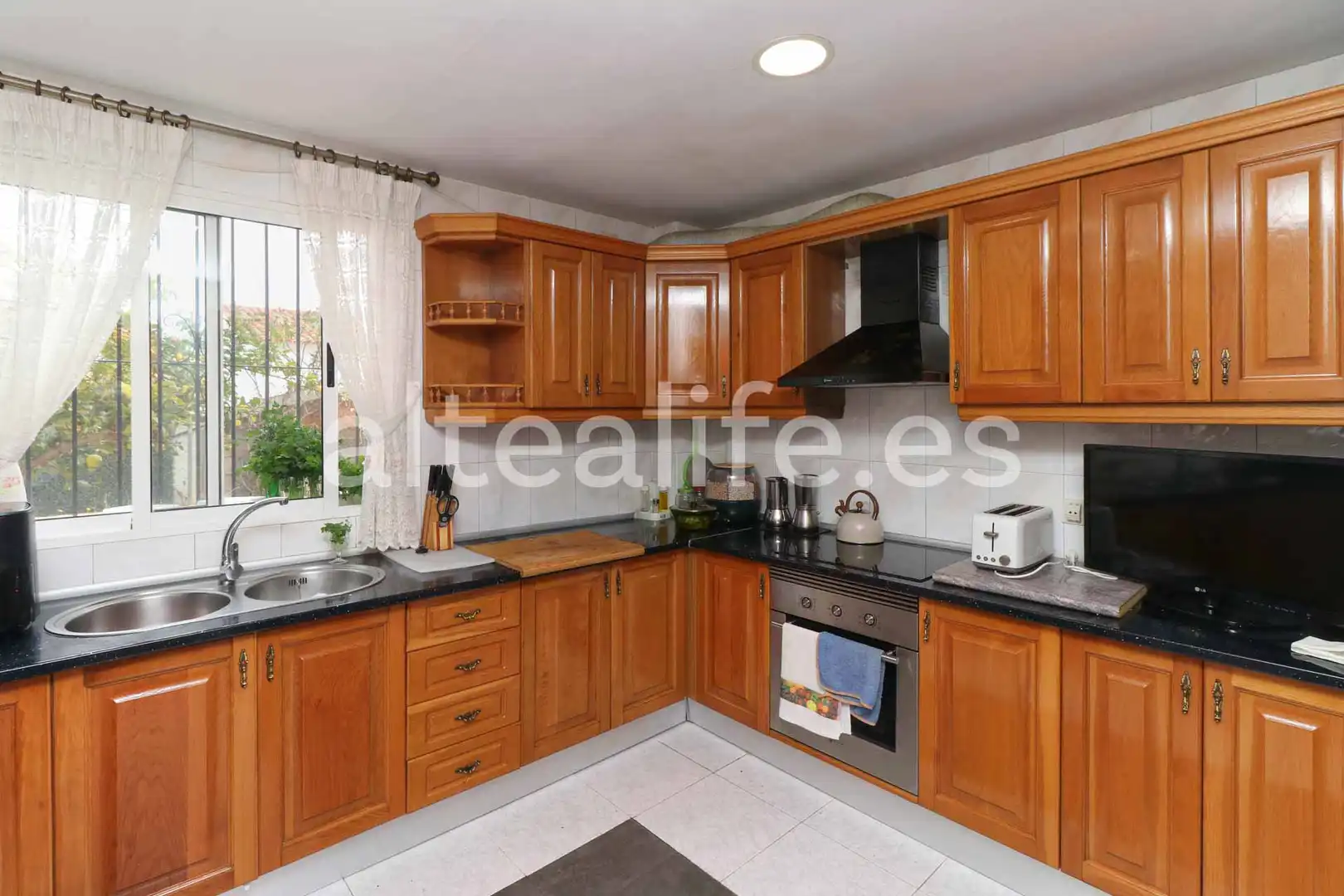 Kitchen of Houses for sale in L'Alfàs del Pi  with Air Conditioner, Private garden and Terrace