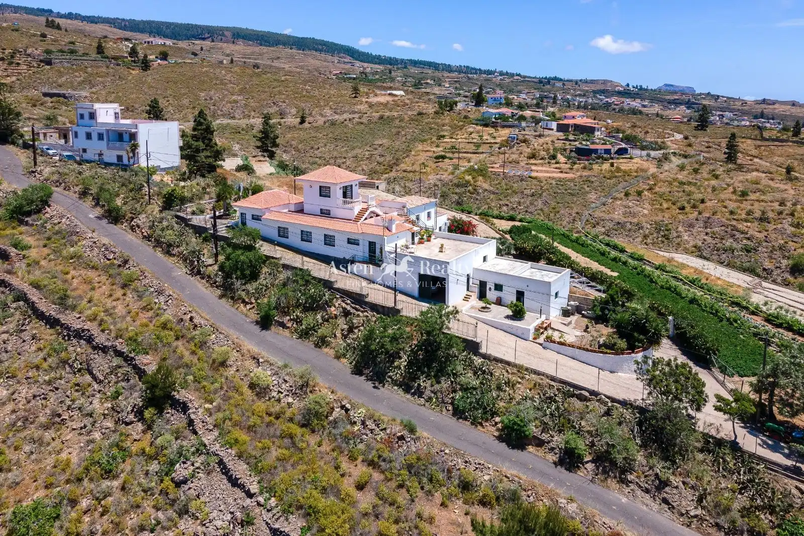 Vista exterior de Casa o xalet en venda en Adeje amb Terrassa, Traster i Moblat