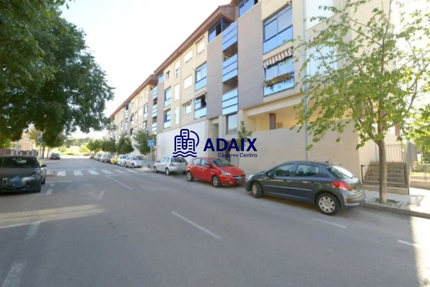 Außenansicht von Fabrikhallen zur Miete in Cáceres