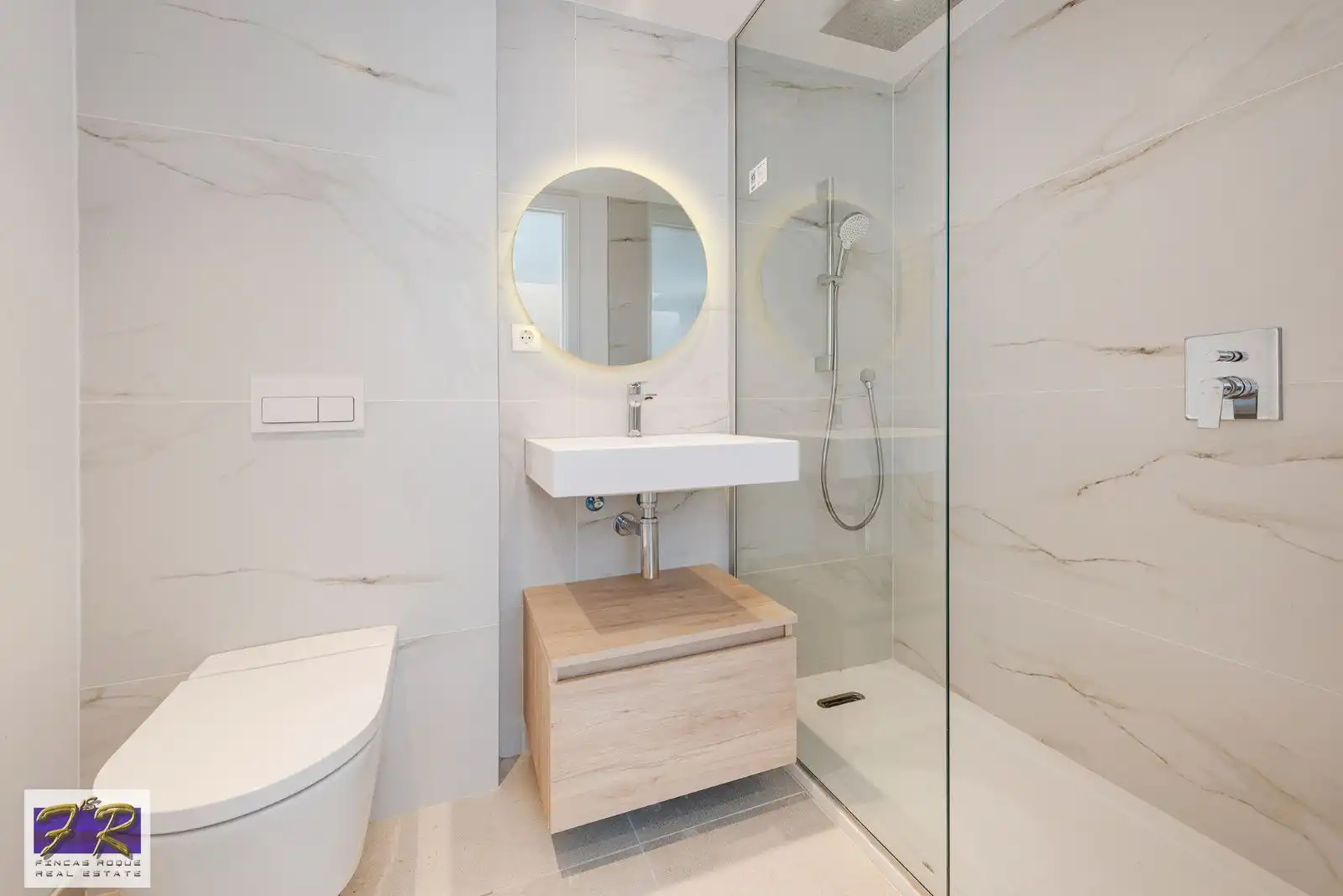 Bathroom of Houses for sale in Alcúdia  with Air Conditioner, Terrace and Swimming Pool