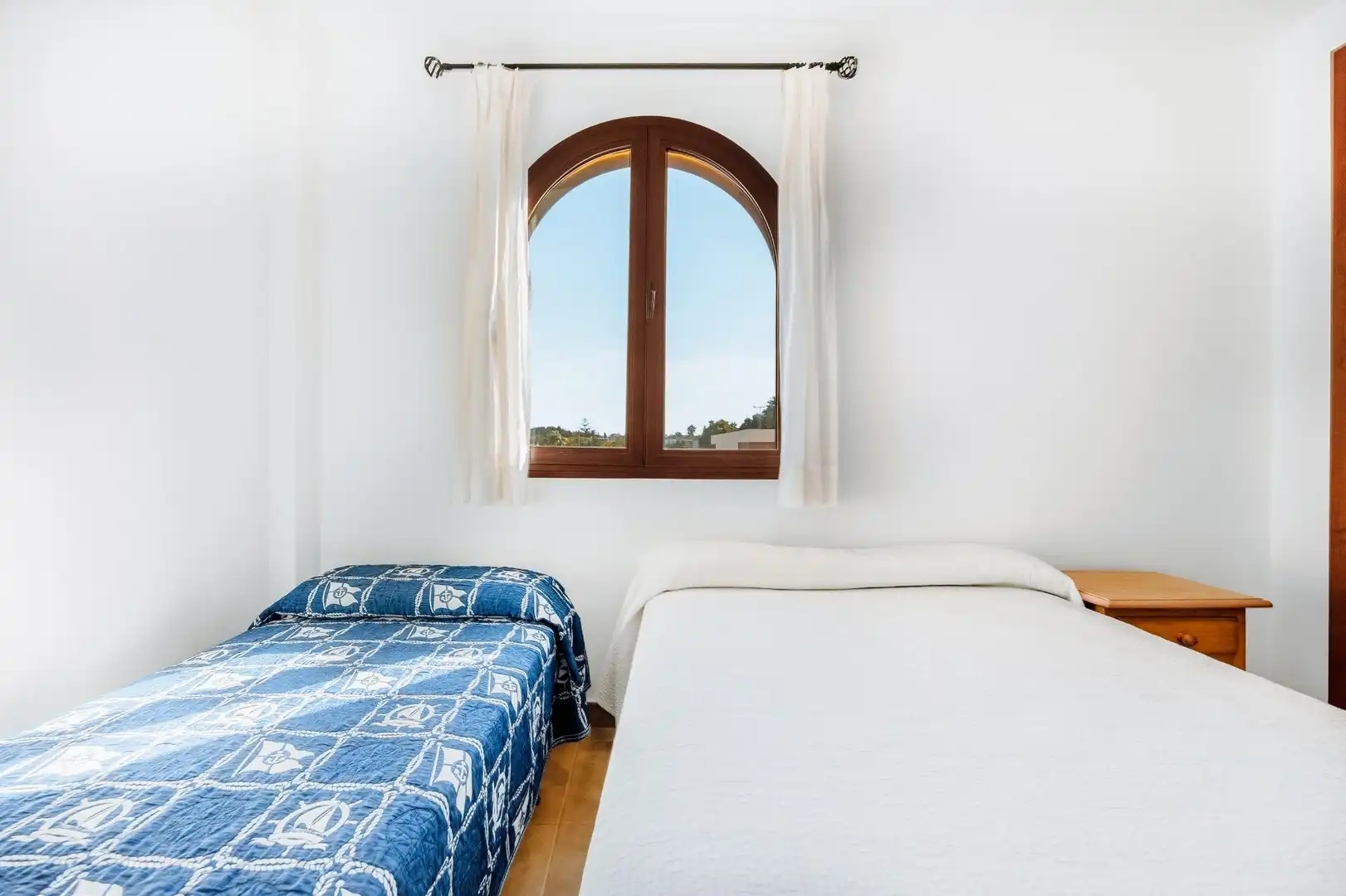 Dormitori de Casa o xalet en venda en Chiclana de la Frontera amb Aire condicionat, Jardí privat i Terrassa