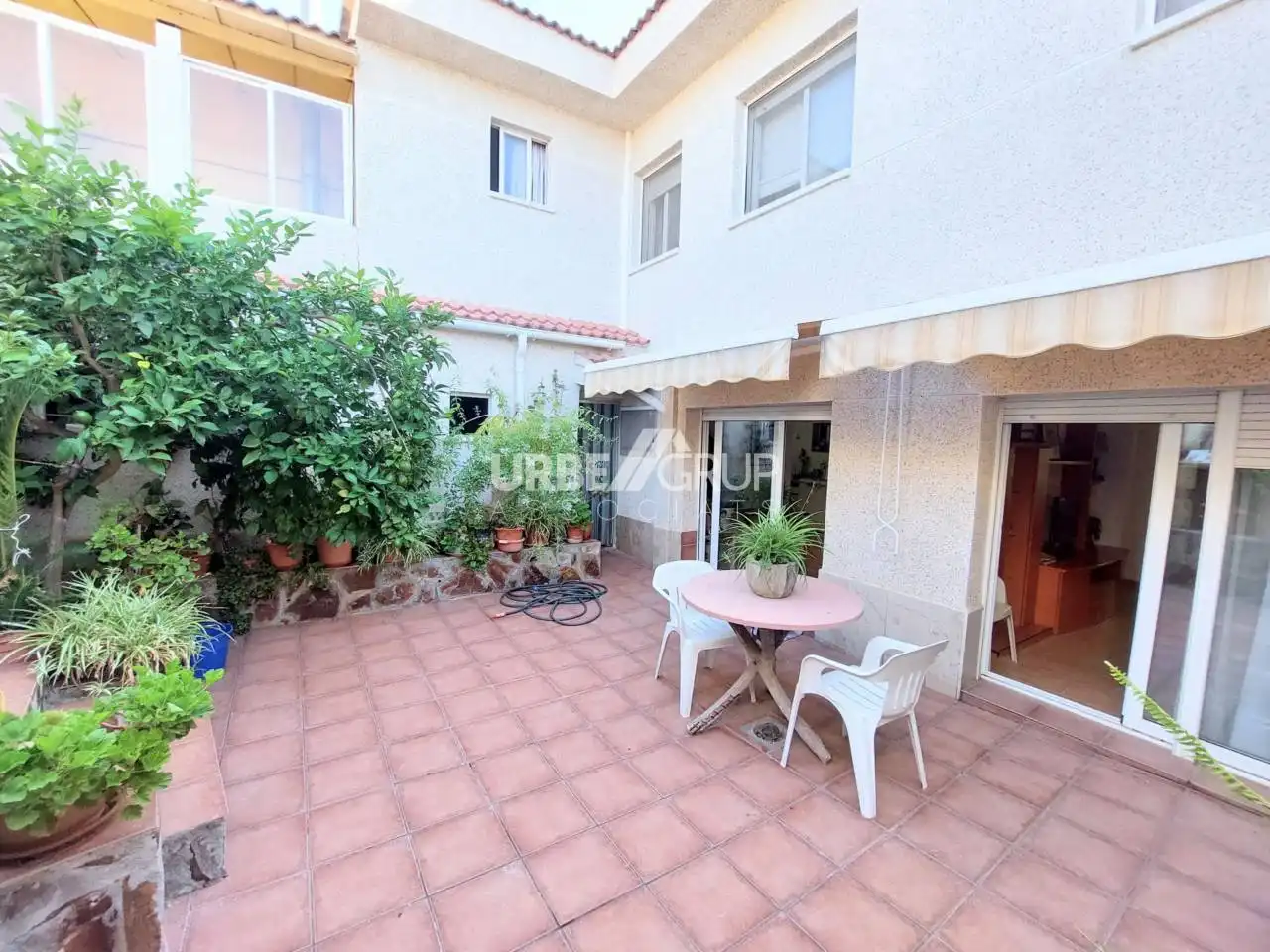 Vista exterior de Casa o xalet en venda en Terrassa amb Calefacció, Jardí privat i Terrassa