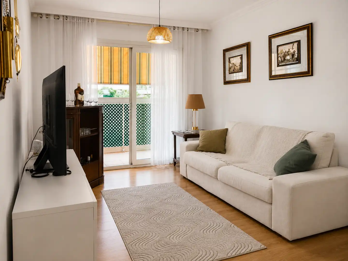 Sala d'estar de Pis en venda en Málaga amb Aire condicionat, Jardí privat i Terrassa