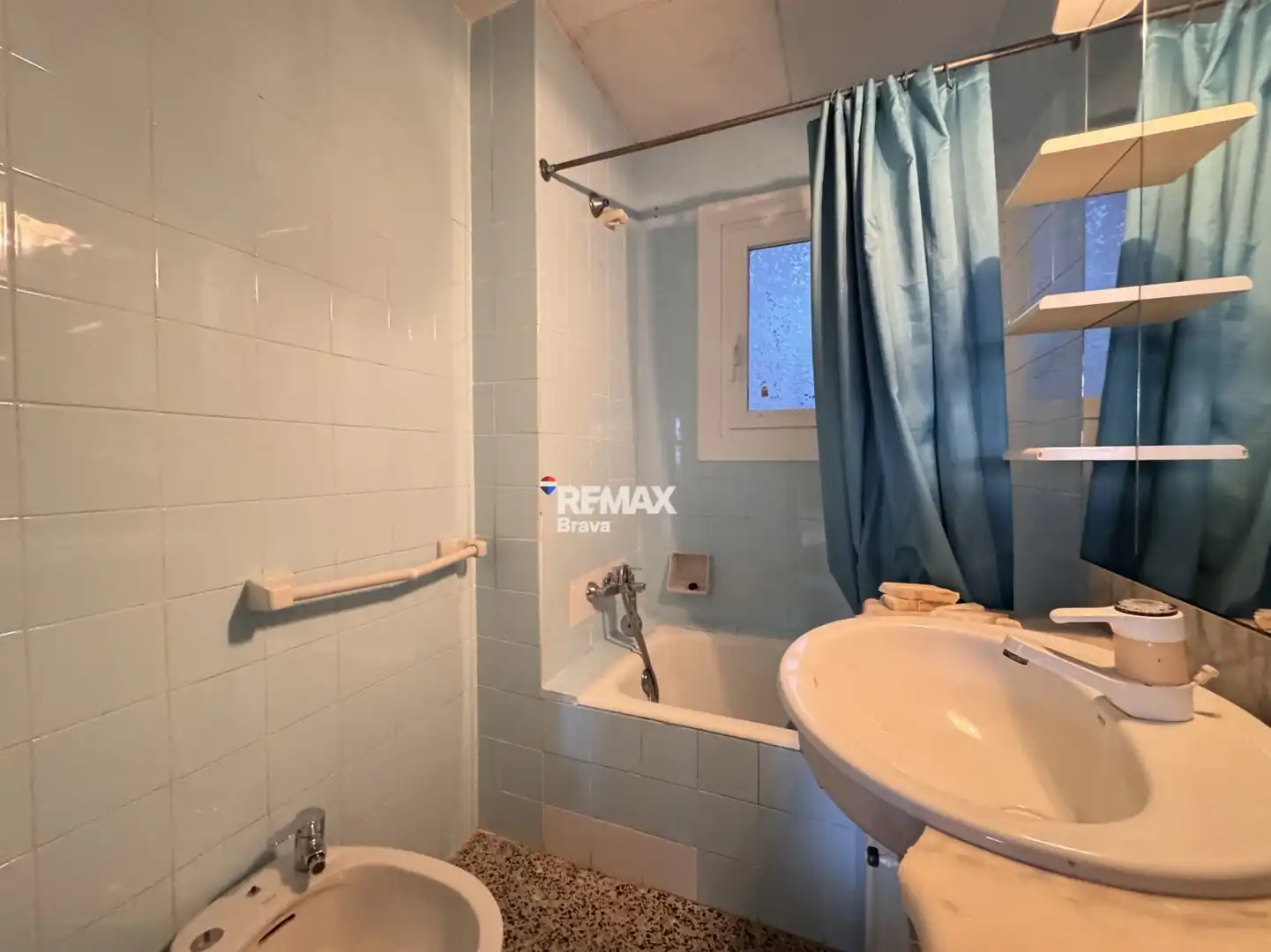 Piso en venta en Roses con Balcón