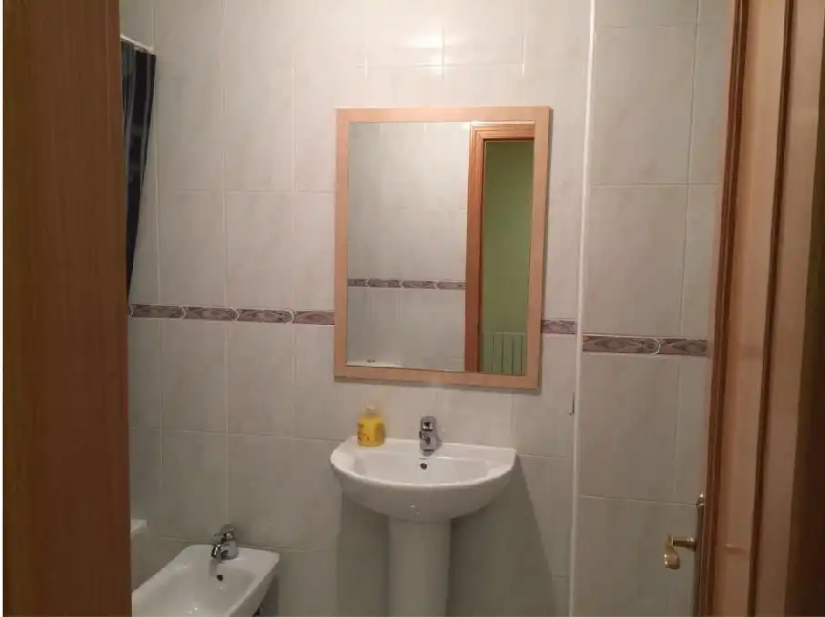 Badezimmer von Wohnung zur Miete in Humanes de Madrid mit Klimaanlage und Heizung