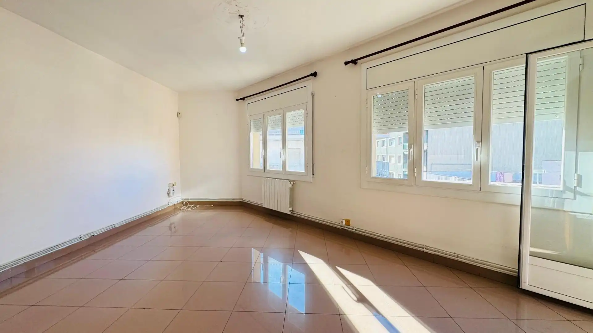 Living room of Flat for sale in Vilafranca del Penedès  with Heating, Balcony and Alarm