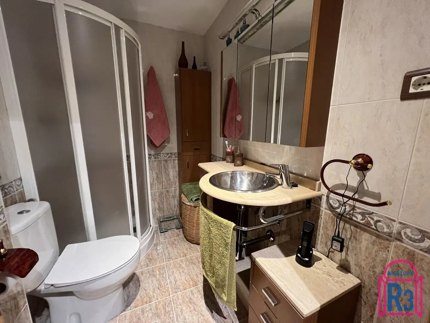 Bathroom of Duplexes for sale in Villaquilambre  with Heating, Terrace and Storage room