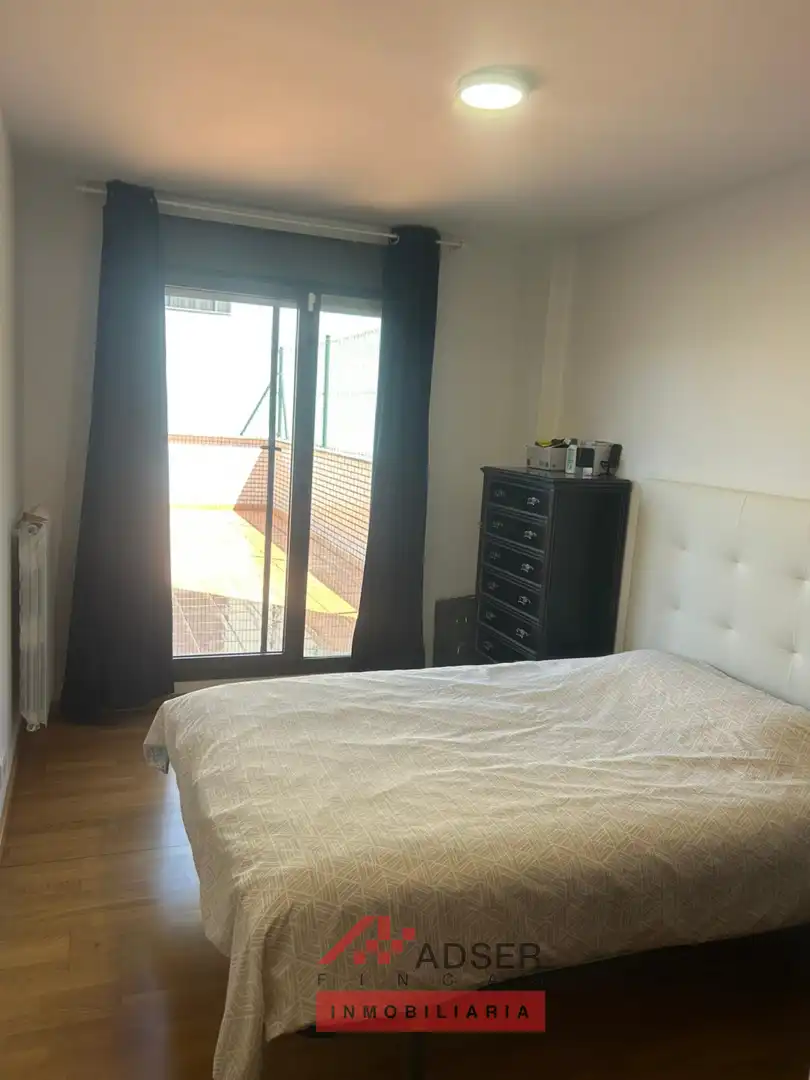 Habitación de Piso en venta en Albelda de Iregua con Calefacción, Parquet y Terraza