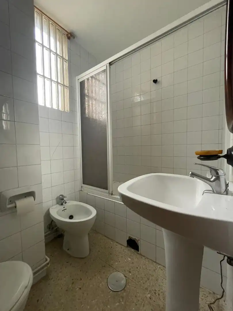 Bany de Pis en venda en Ferrol amb Calefacció i Traster