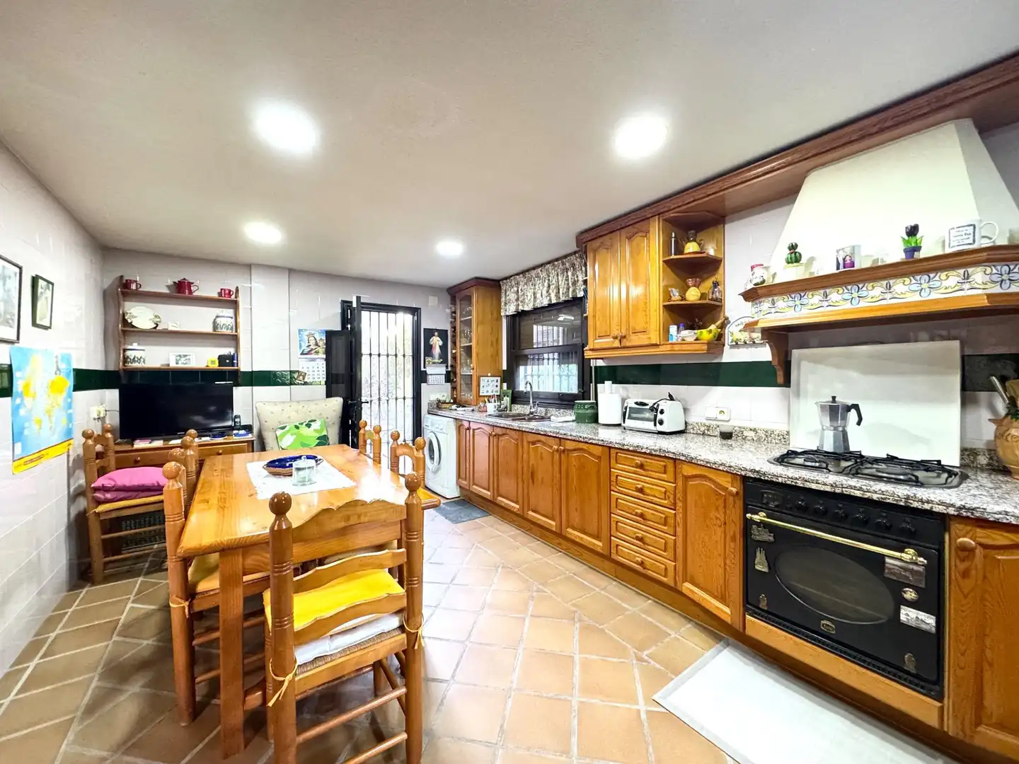Kitchen of Houses for sale in Mutxamel  with Air Conditioner, Private garden and Terrace