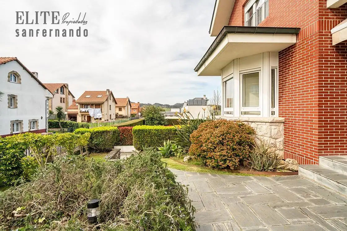 Vista exterior de Casa o chalet en venta en Piélagos con Calefacción, Jardín privado y Trastero