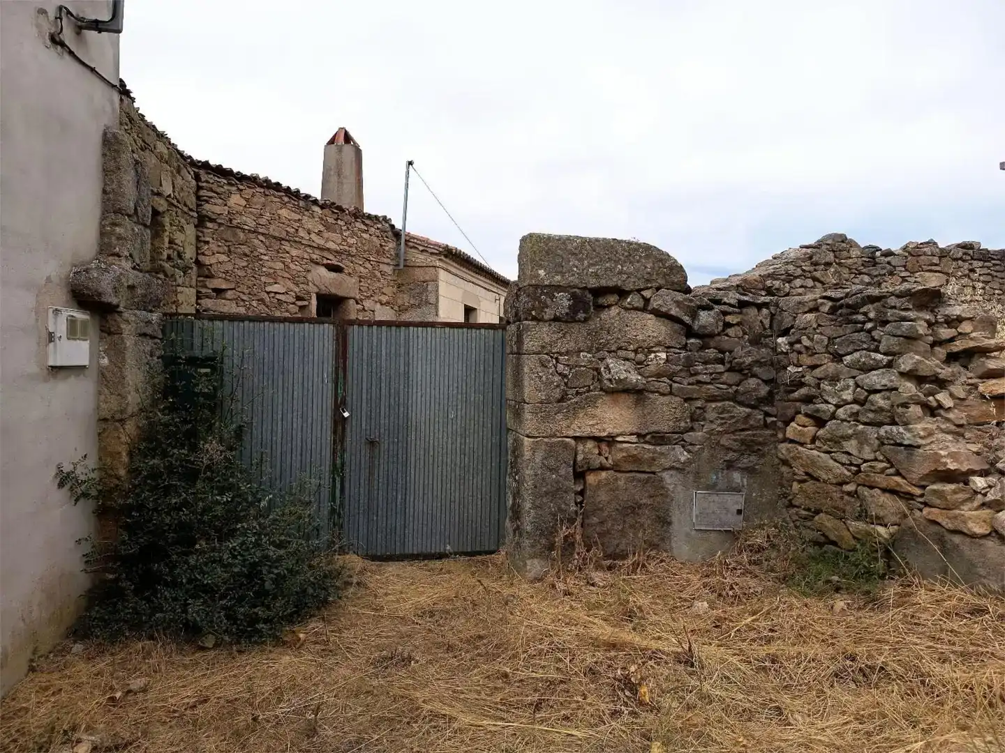 Pis en venda en Fariza amb Jardí privat