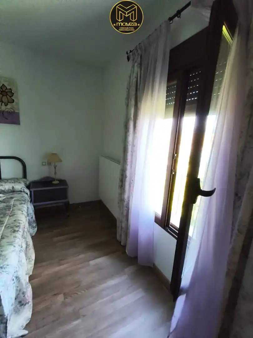 Dormitori de Casa o xalet en venda en Jaén amb Aire condicionat, Calefacció i Parquet
