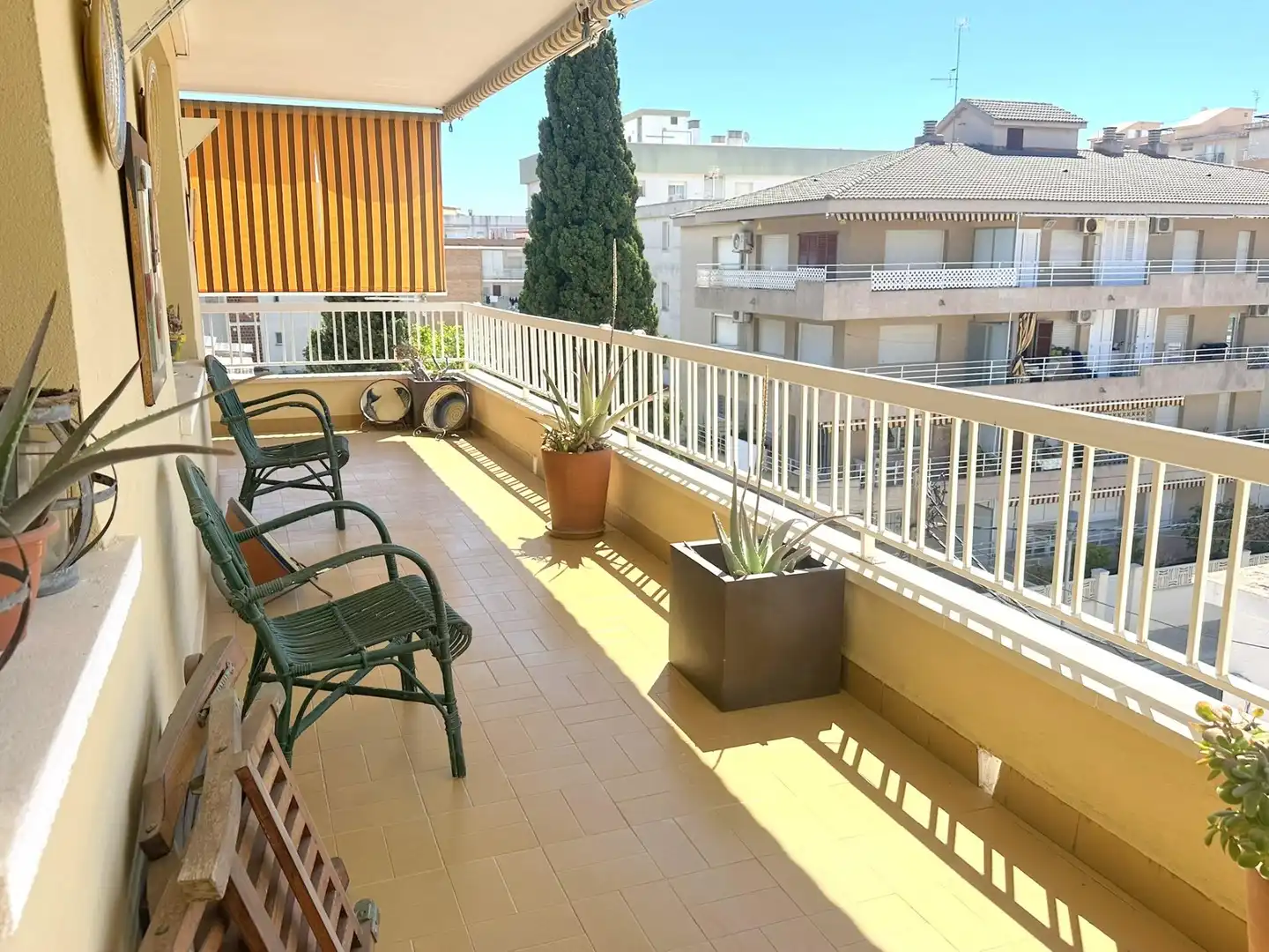 Terrasse von Wohnung zum Verkauf in Calafell mit Klimaanlage, Heizung und Terrasse