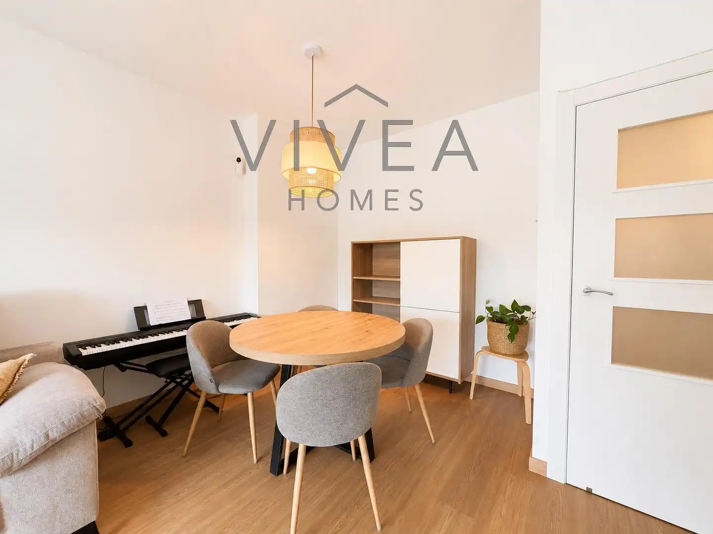 Living room of Flat for sale in Sabadell  with Air Conditioner, Heating and Parquet flooring