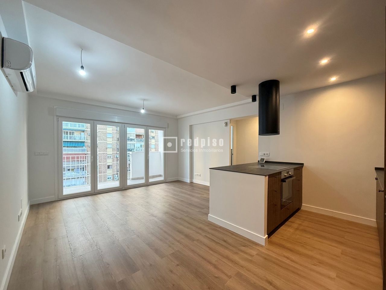 Cuina de Pis de lloguer en Málaga Capital amb Aire condicionat