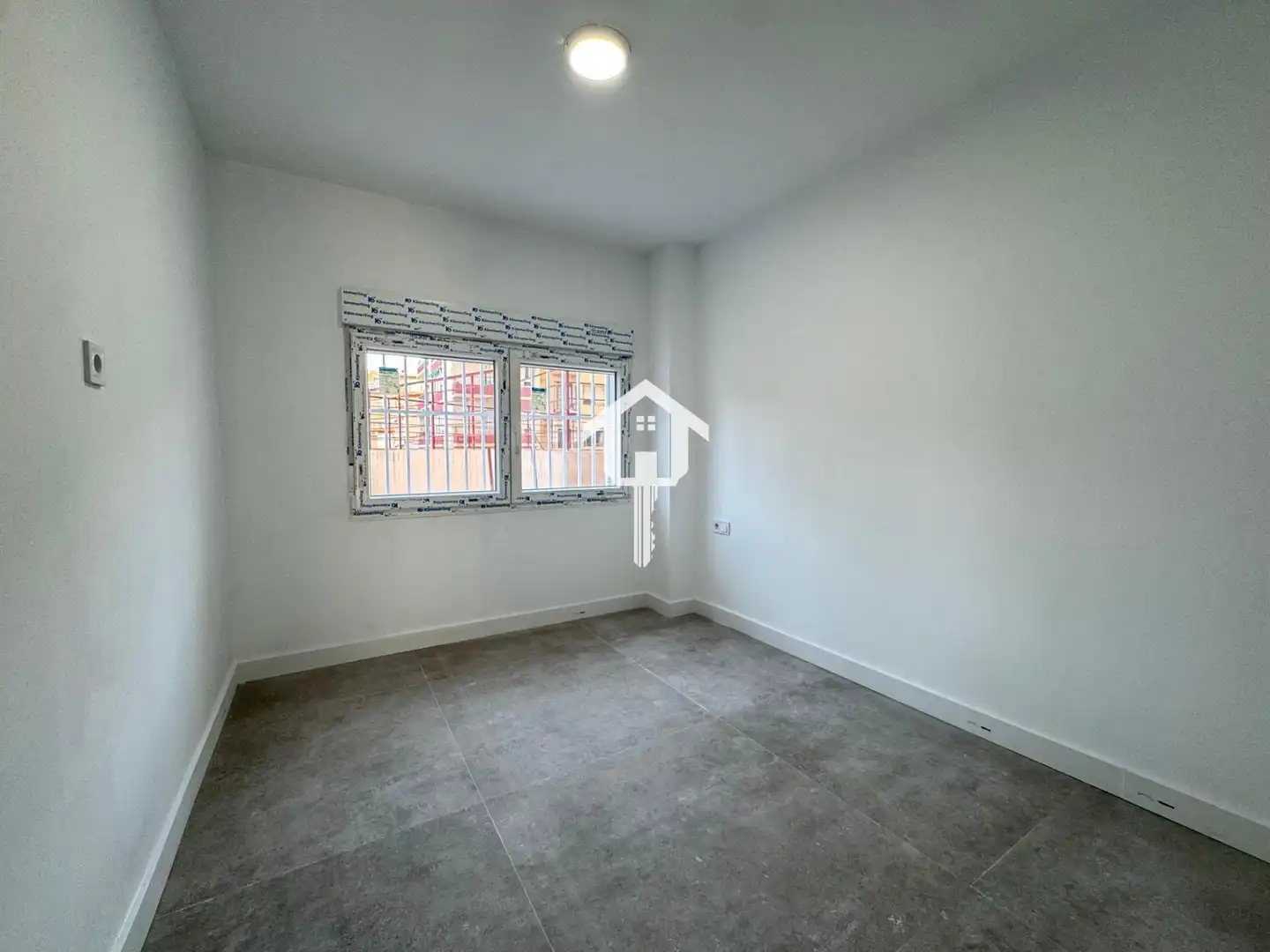 Wohnung zum Verkauf in Alicante / Alacant mit Privatgarten und Terrasse
