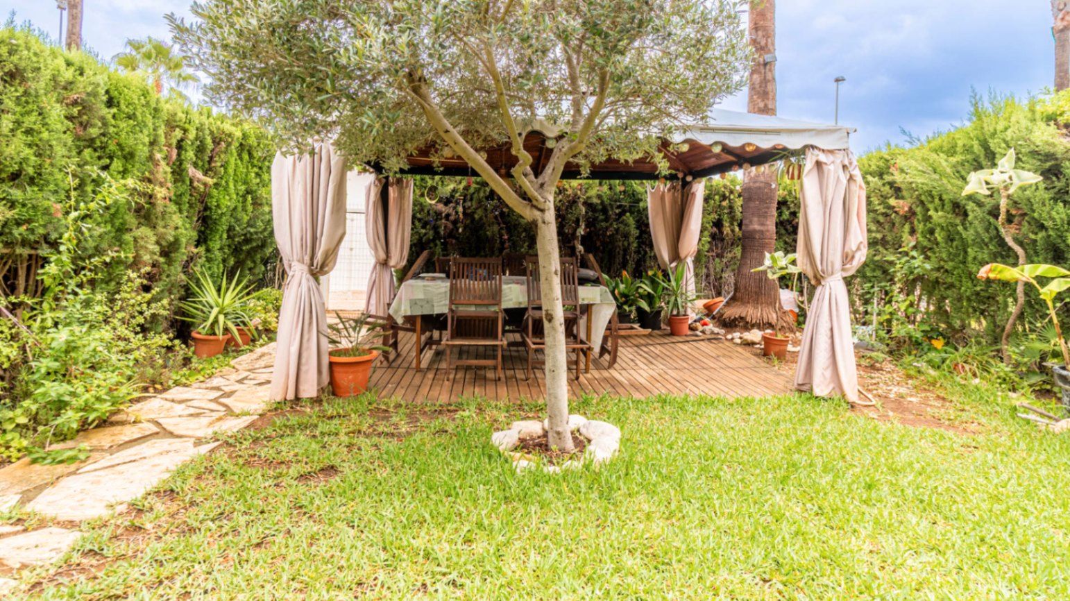 Jardí de Apartament en venda en Oliva amb Aire condicionat, Calefacció i Jardí privat