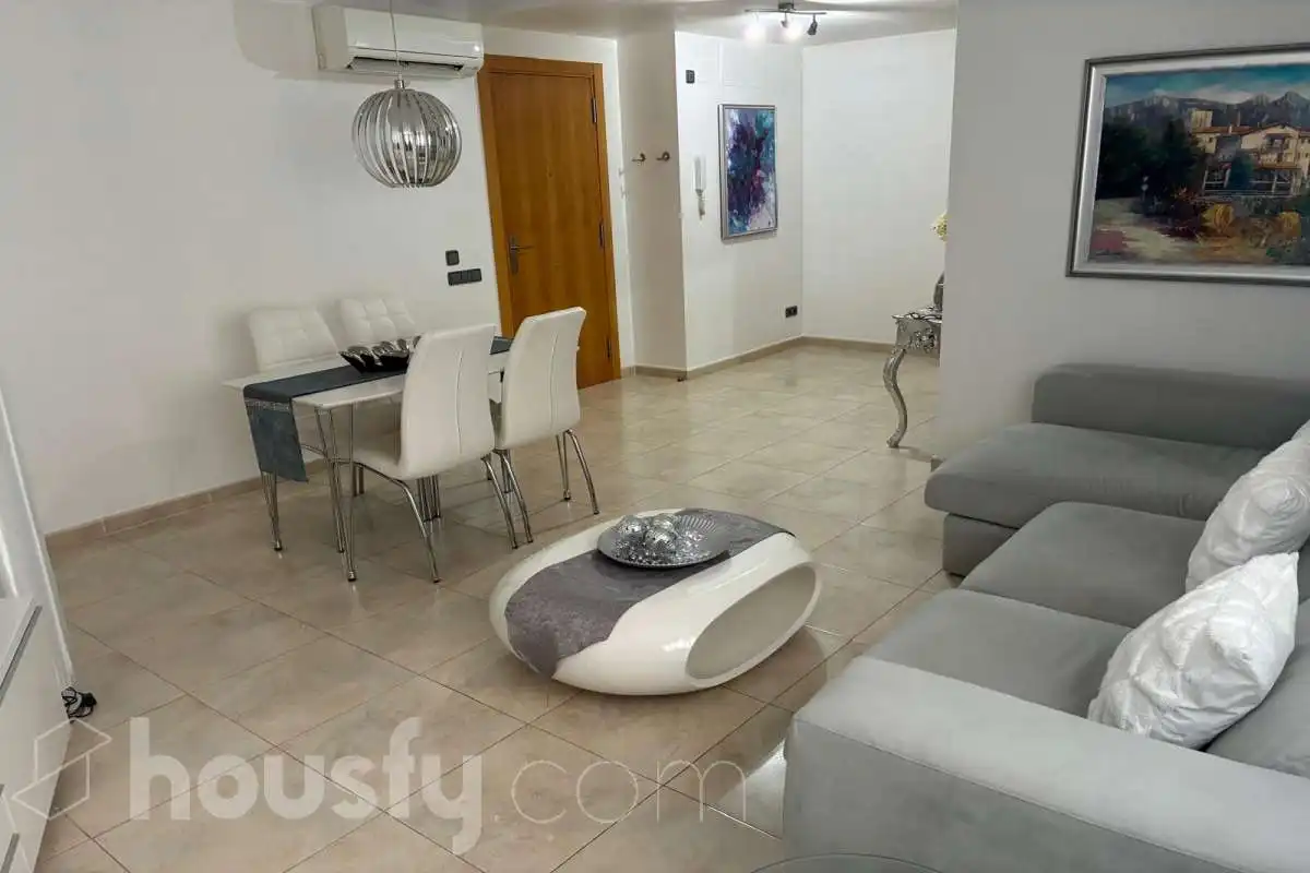 Sala d'estar de Pis de lloguer en Manresa amb Aire condicionat i Moblat
