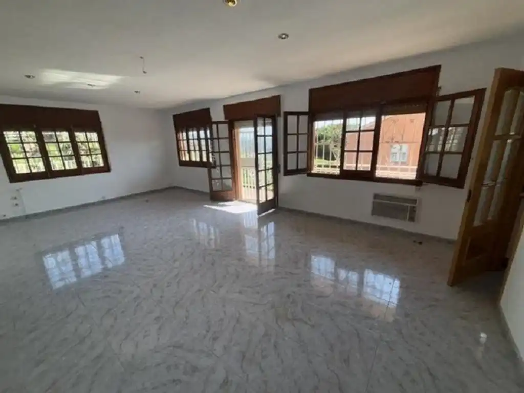 Sala de estar de Casa o chalet en venta en Vilanova del Vallès con Jardín privado, Terraza y Balcón