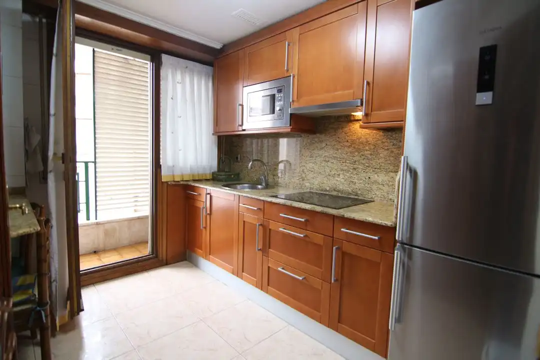 Appartamento con balcone in affitto a Larrea - San Juan de Dios - Peñota, imagen 5
