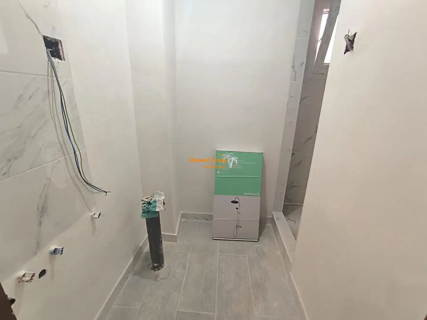 Baño de Piso en venta en Elche / Elx