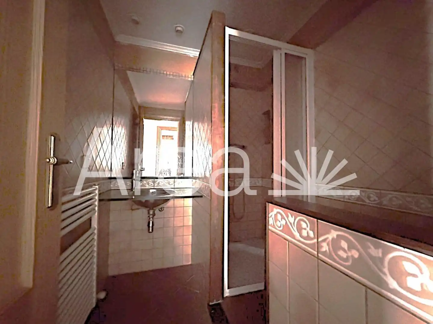 Badezimmer von Wohnung zum Verkauf in Pineda de Mar mit Klimaanlage, Heizung und Balkon