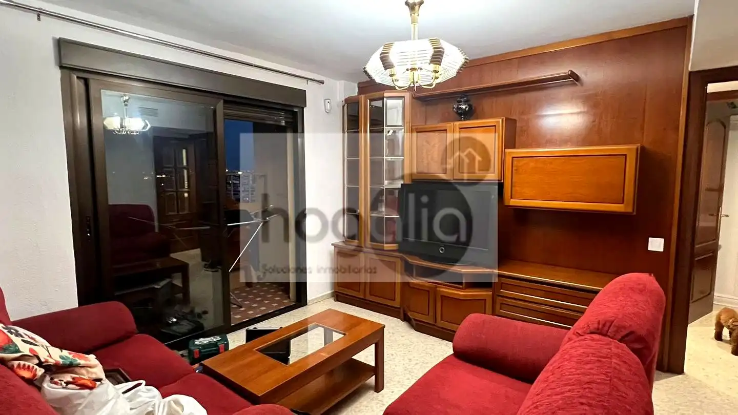 Living room of Flat for rent in Sevilla  with Air Conditioner, Terrace and Furnished