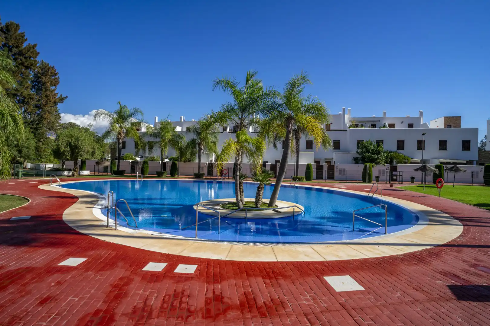 Schwimmbecken von Wohnungen zum Verkauf in Mijas mit Klimaanlage, Terrasse und Abstellraum