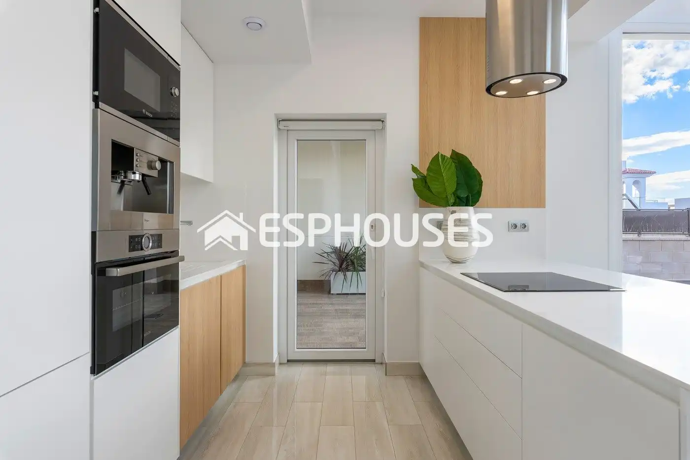 Chalet con terraza en venta en Los Montesinos, imagen 2
