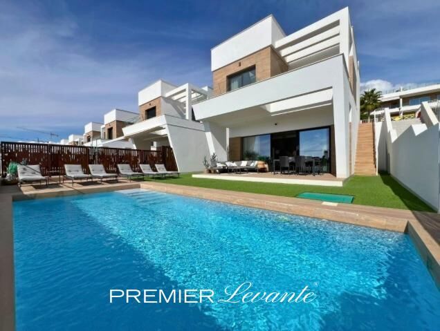 Exterior view of House or chalet for sale in Finestrat  with Air Conditioner, Heating and Private garden