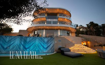 Vista exterior de Casa o xalet en venda en Sitges amb Aire condicionat, Calefacció i Jardí privat