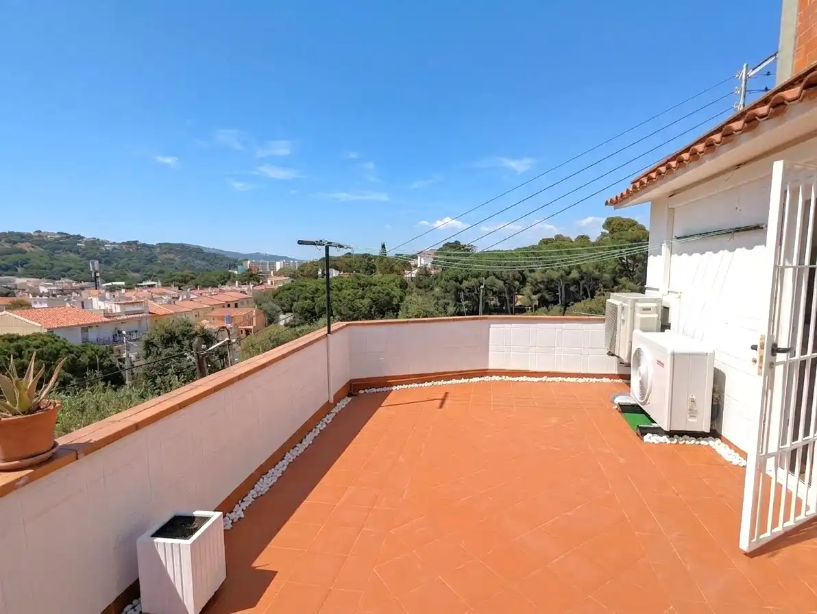 Casa aparellada en venda a Carretera de Sant Pol, imagen 2